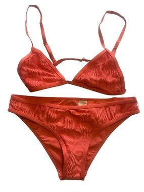 Tavik Textured Camellia Bikini Set Pink Sz M NWT